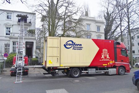 Möbellift im Einsatz